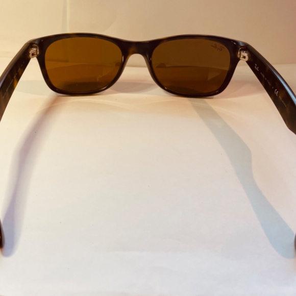 Ray Ban Wayfarers model #2132 52 mm lens Tortoise Brown - Picture 5 of 8